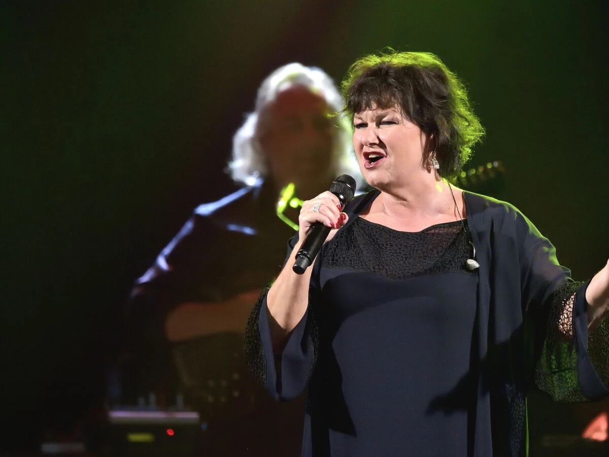 Le genie de maurane chanteuse explique